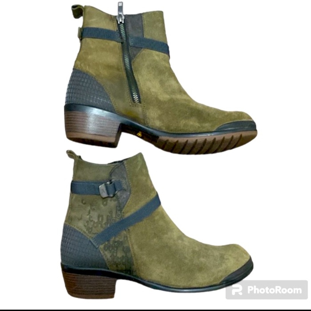 KEEN Suede Ankle  Boots Size 9